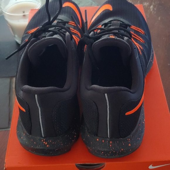 nike quest hv black orange